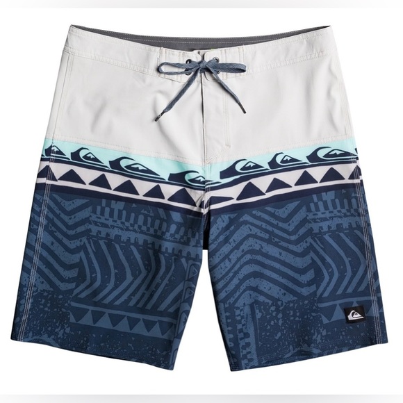 Quicksilver Surfsilk Panel 20” Boardshorts - Picture 2 of 15